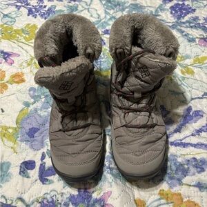 Columbia boots